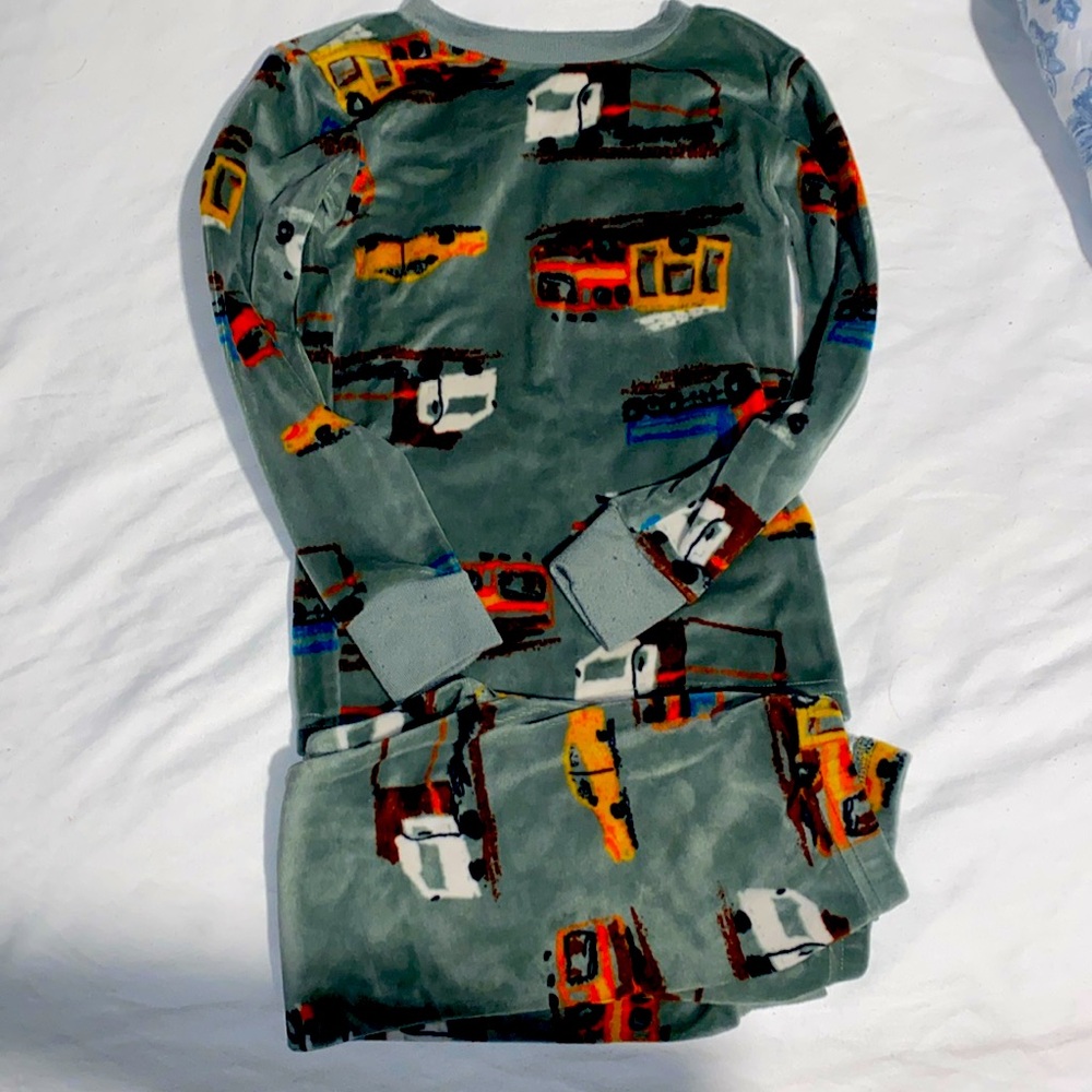 Boys velvet Transportation pajamas size 3T
